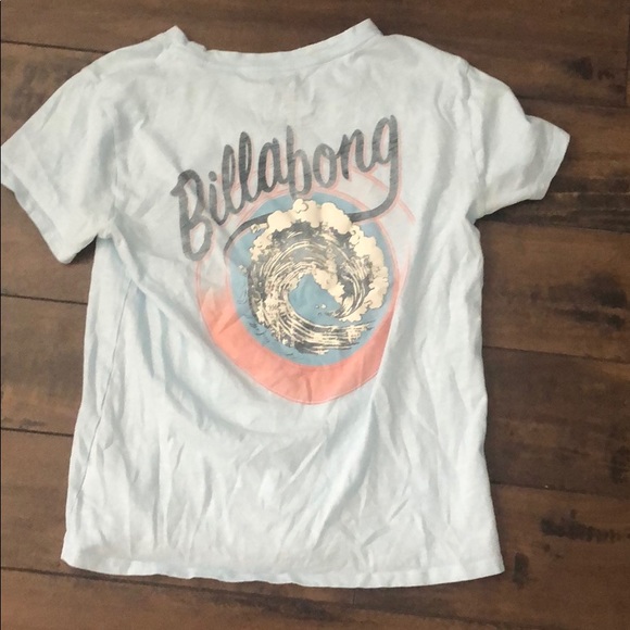 Billabong Tops - Billabong tee🏄🏼♀️ Billabong Tops - Billabong tee🏄🏼♀️